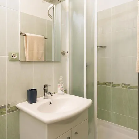 Marietta Apartment *