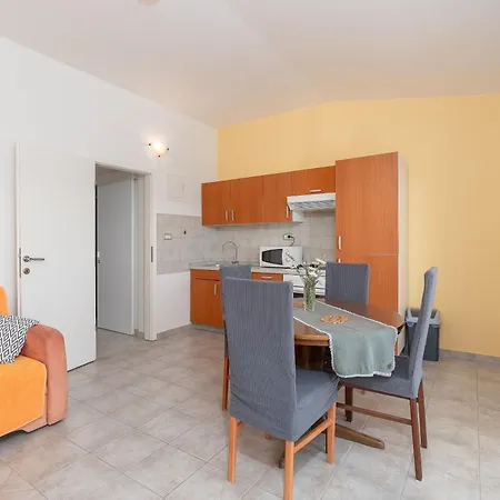 Marietta Apartment *